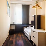 Apple Hotel